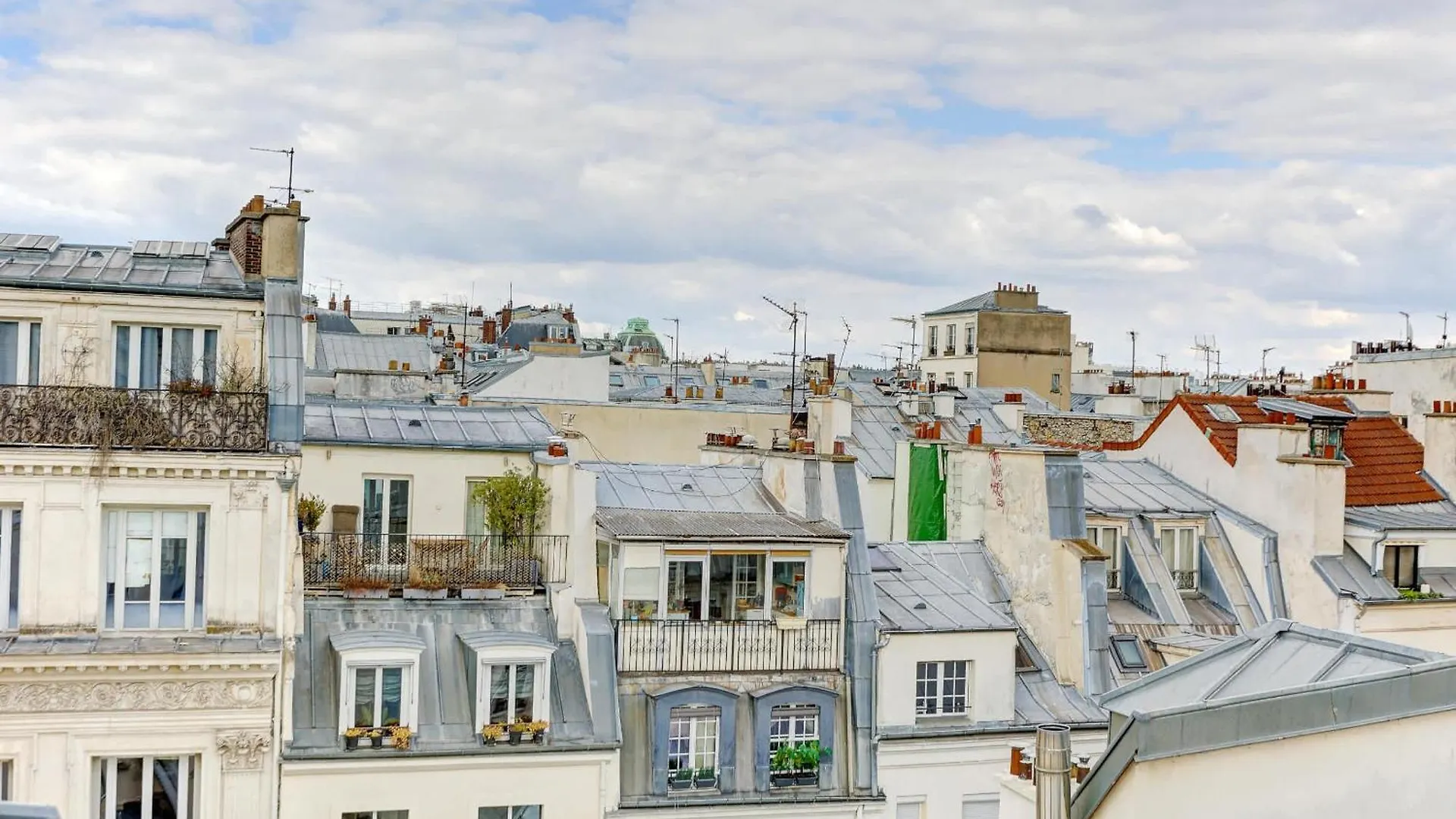 Apartment Charming Studio - Steps From Le Marais & Montorgueil Paris France